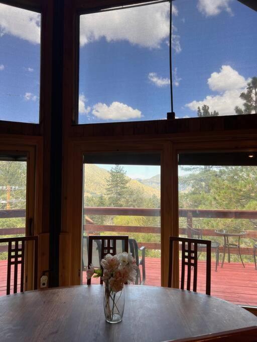 Pine Mountain Club Lovely Mountain-View Retreat- Gorgeous Views!ヴィラ エクステリア 写真